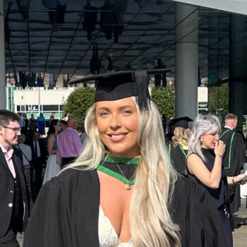 Nanny in Perth: Leona