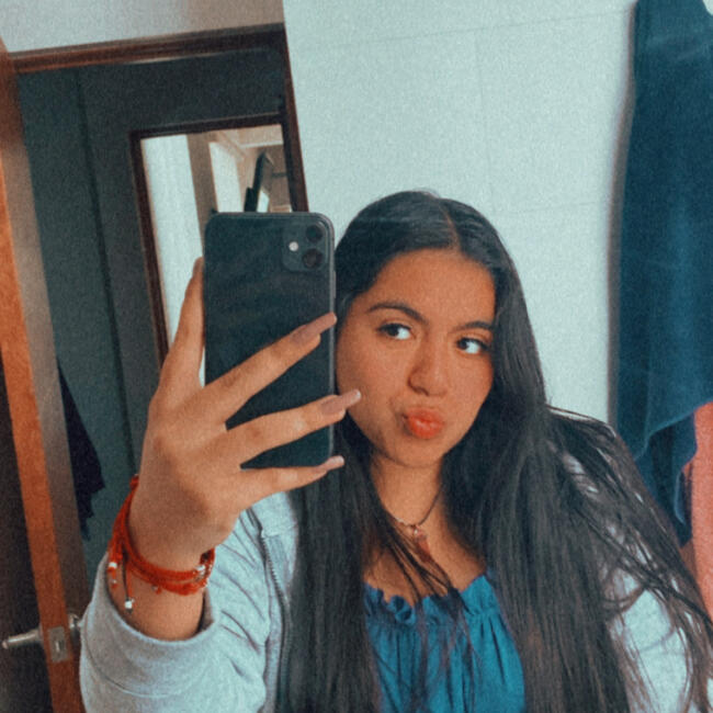 Babysitter in Lima: Camila