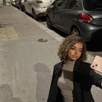 Babysitter in Nanterre: Mellina