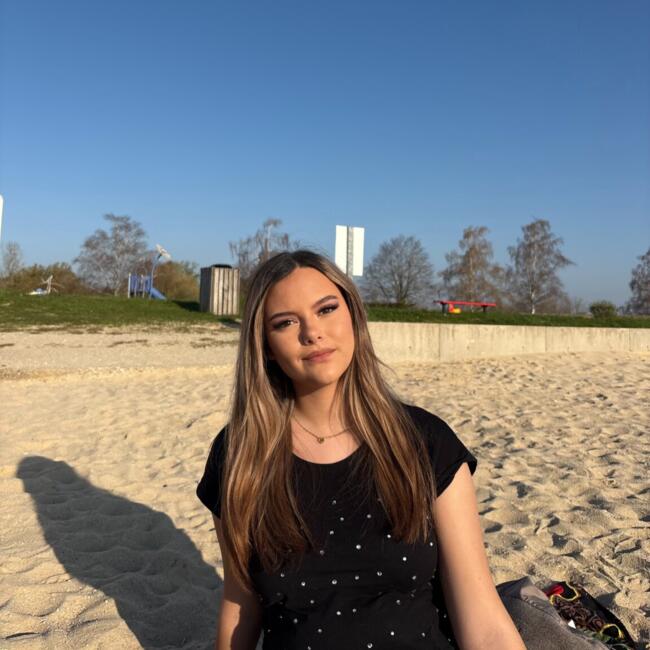 Babysitter in Vitry-le-François: Ines