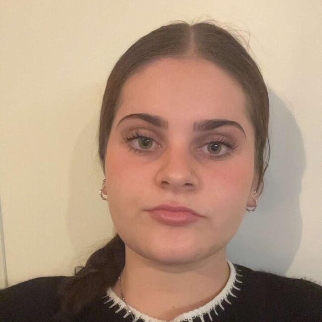Babysitter in Limoux: Lucie