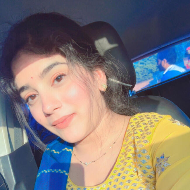 Babysitting job in Gwalior: Deeksha