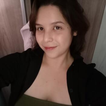 Babysitter in Almirante Tamandaré: Anna leticia