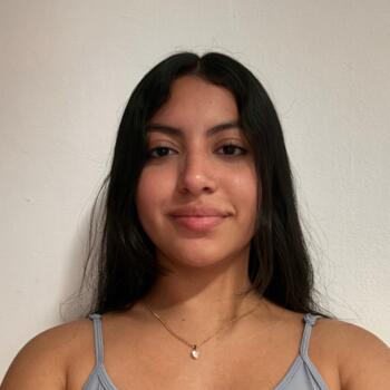 Canguro Valencia: Hilary Alexandra Caicedo