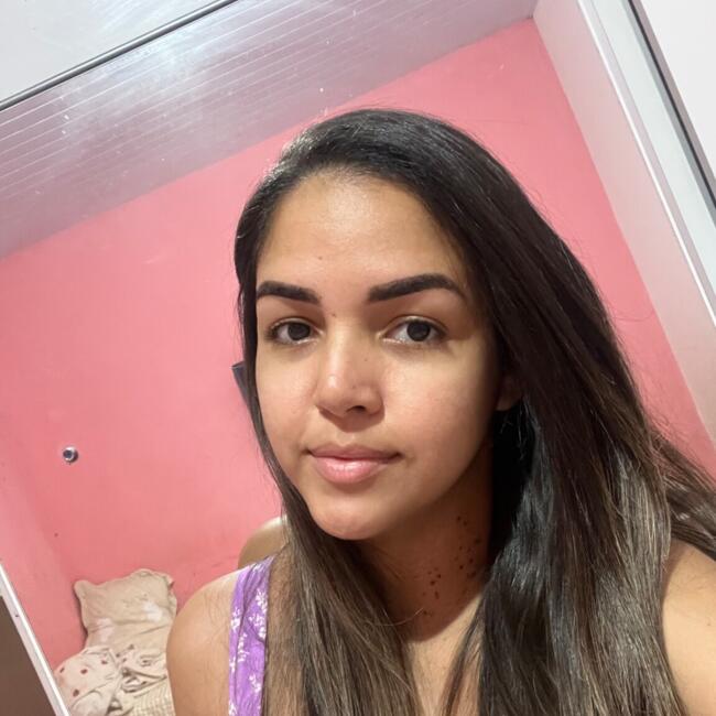 Emprego de babá em Teresina: Lary