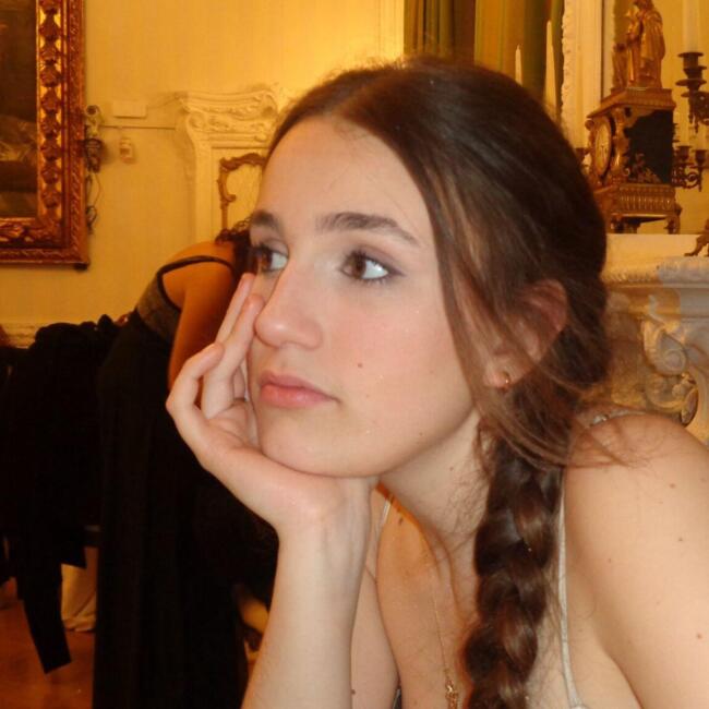 Babysitter in Rome: Anna