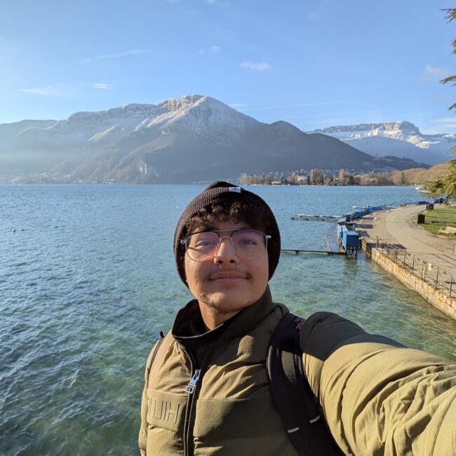 Babysitter in Penthalaz: Anas