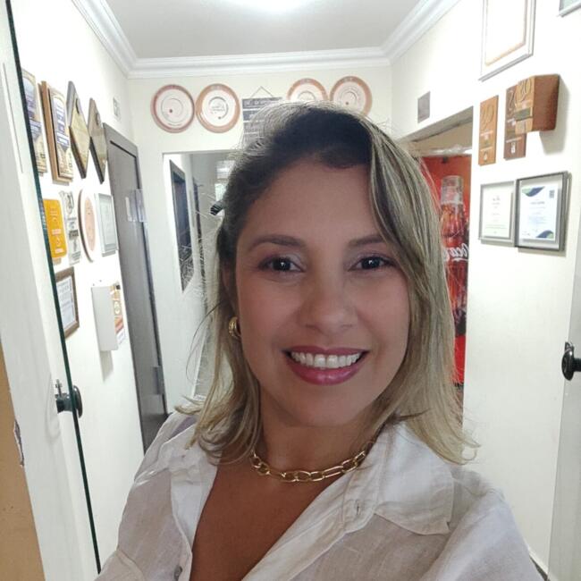 Babá em Vila Velha: Iane