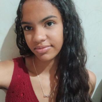 Babá Aparecida de Goiânia: Evelyn