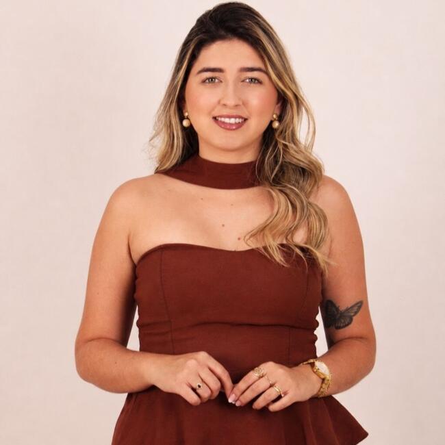 Babysitter in Brasília: Ana Claudia