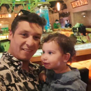 Δουλειά για babysitter στην περιοχή Σαντιάγο: δουλειά φύλαξης παιδιών Daniel