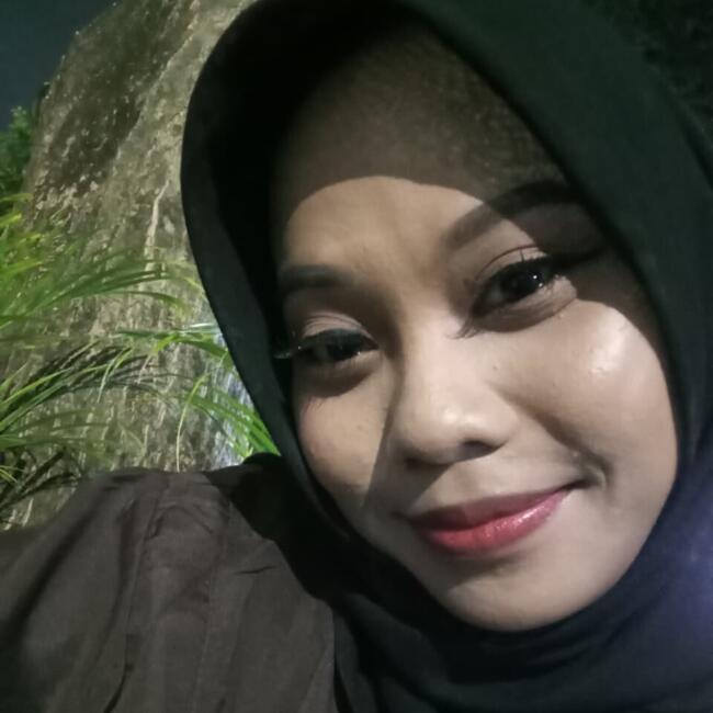 Babysitter di Kota Bekasi: Nur