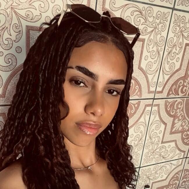 Babysitter in Vitória da Conquista: Taiane
