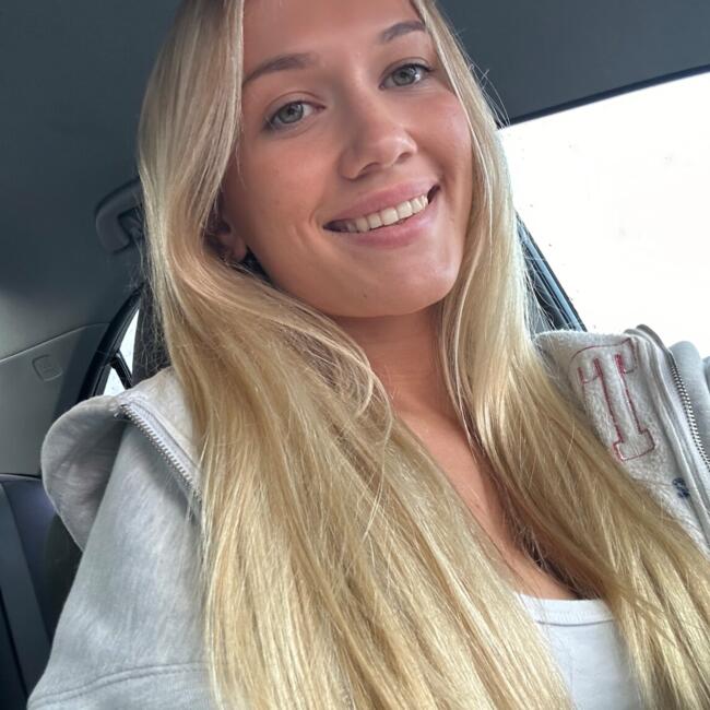 Babysitter in Coffs Harbour: Violet