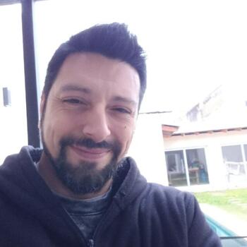 Babysitting job in Lanús: babysitting job Javier Amadeo