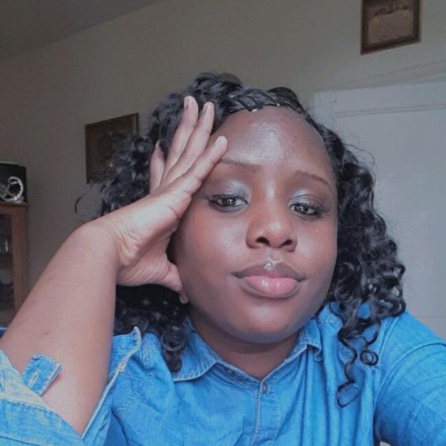 Niñera en Forest: Hawa