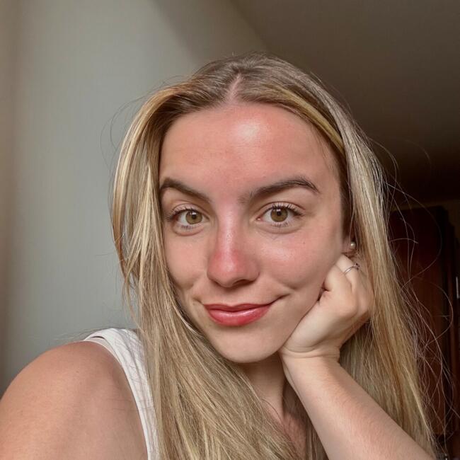 Babysitter in Saint-Jean-de-Braye: Lisa