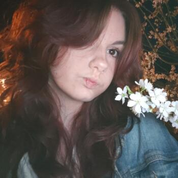 Babysitter Mons: Léa