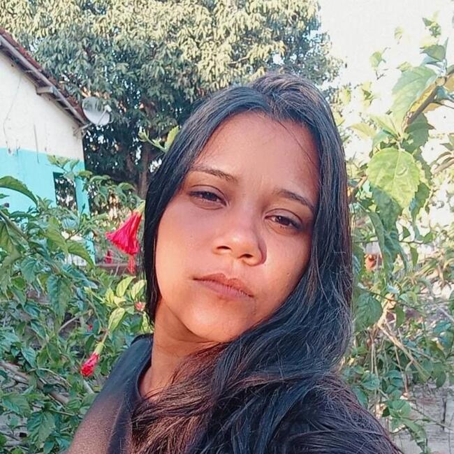 Babysitter in Goiás: Bruna
