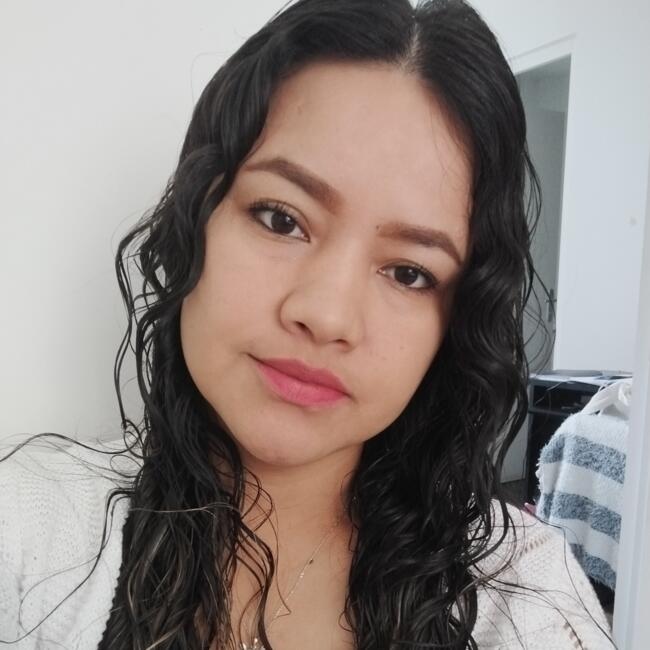 Babysitter in Beaumont-sur-Oise: Jazmin.