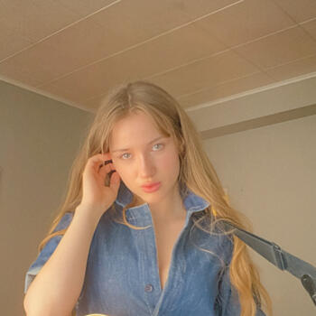 Babysitter στην περιοχή Ελσίνκι: Nadia Angelica