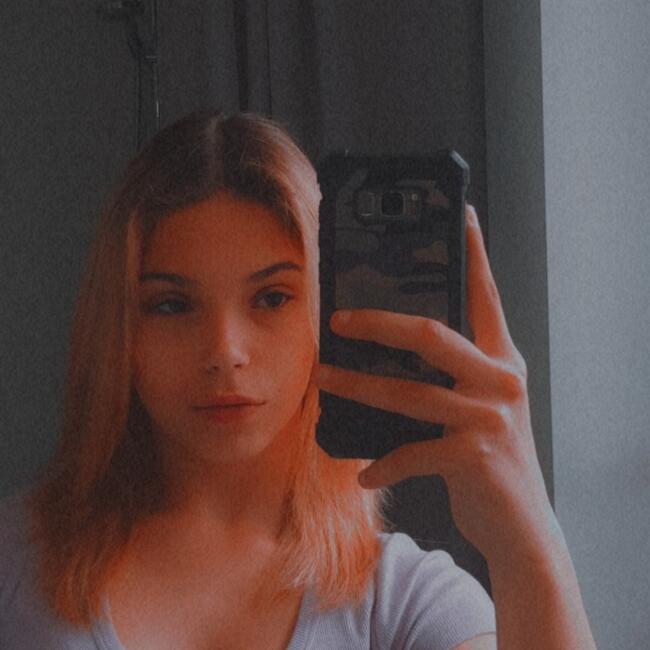 Babysitter in Chapelle-au-Bois: Kyra