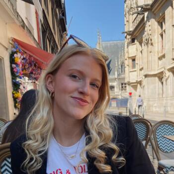 Babysitter Saint-Pierre-du-Jonquet: Zoé