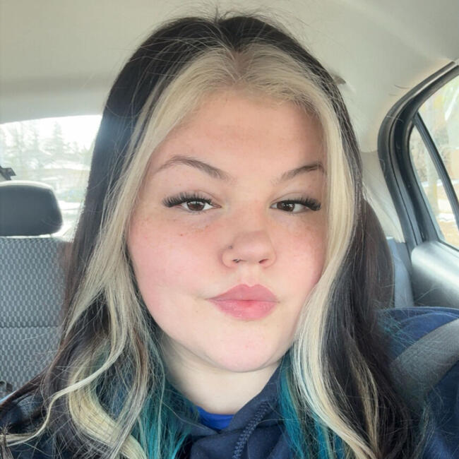 Baby-sitter in Saint-Albert: Lexi