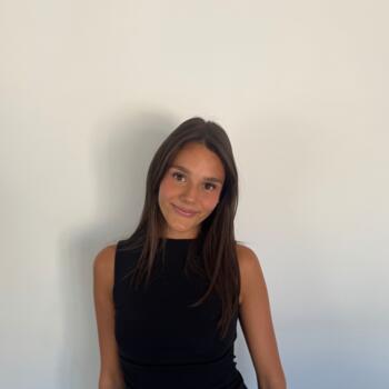 Babysitter in Amiens: Louna