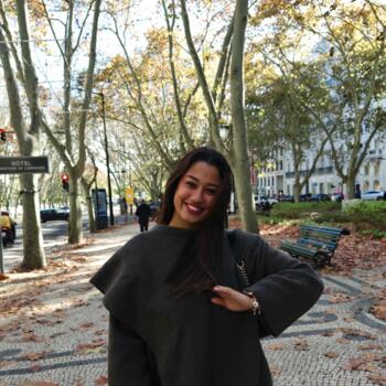 Babysitter in Seixal: Erica