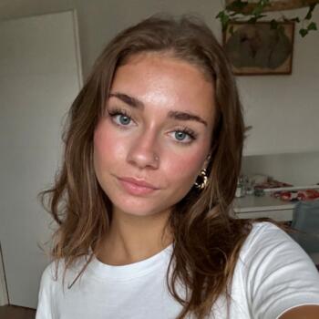 Babysitter in Pessac: Lili-rose