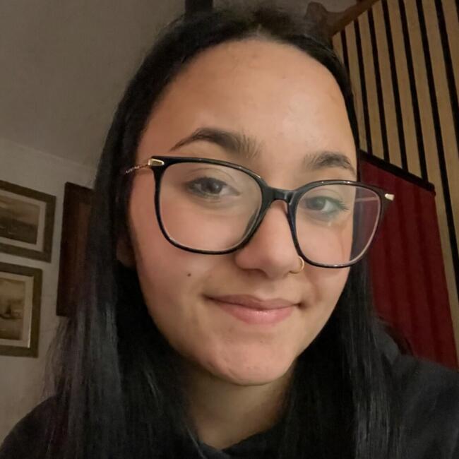 Babysitter a Velletri: Elena