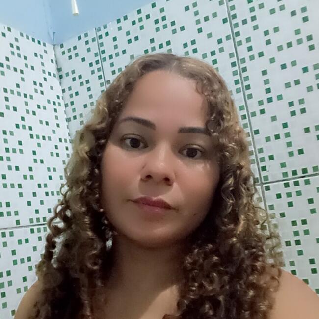 Babá em Vinhedo: Anaclaudia de