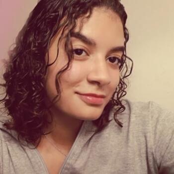 Babysitter in Porto Alegre: Maria Victoria