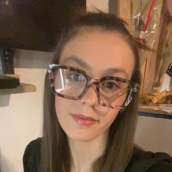 Babysitter in Chimilin: Loane