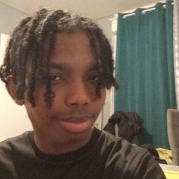 Babysitter in Châlons-en-Champagne: Djayan