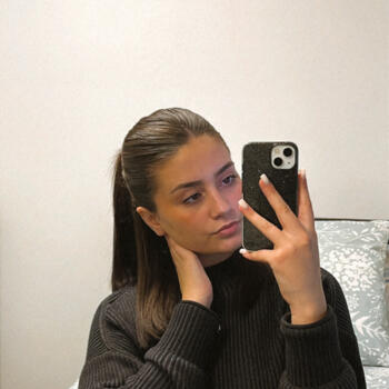 Babysitter Saint-Blaise: Ariana