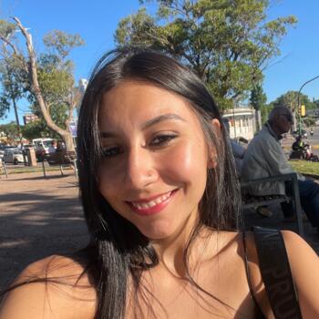 Niñera en Montevideo: Victoria