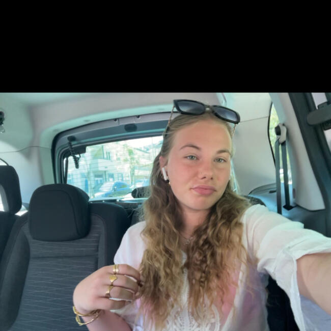 Babysitter in Grenoble: Gaia