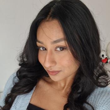 Babysitter in Dilbeek: Faujia