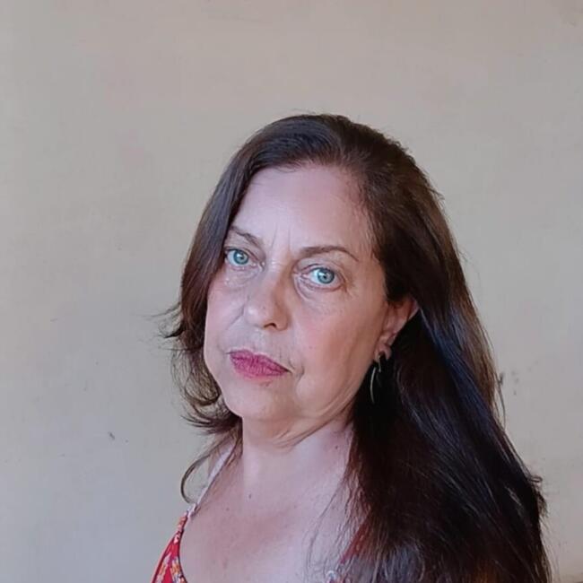 Babysitter in Marília: Silvia