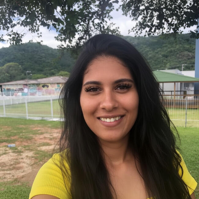 Babá em Florianópolis: María Clara