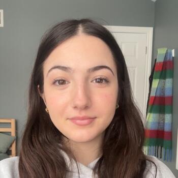 Babysitter in London: Sara