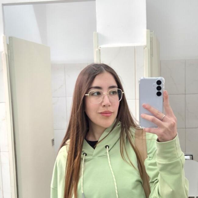 Babysitter in Almirante Brown: Abril