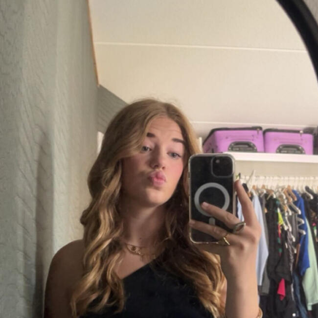 Babysitter in 's-Heerenberg: Lynn