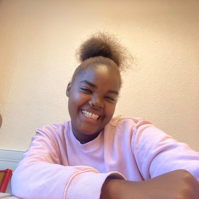 Babysitter in Nogent-sur-Oise: Manon