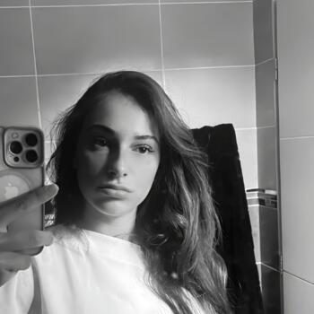 Babysitter Gonfreville-lOrcher: Kassie