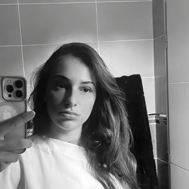 Babysitter in Gonfreville-lOrcher: Kassie