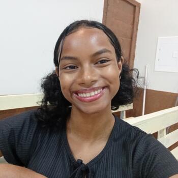 Babysitter in Cruzeiro do Sul: Kelly