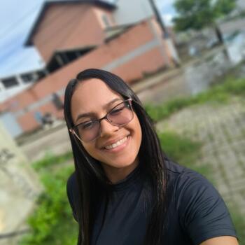 Babysitter in Caucaia: Karoline Silva